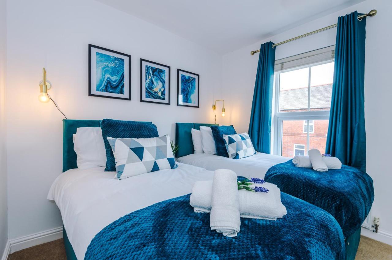 Pristine 2-Bed House In Chester By 53 Degrees Property, Ideal For Families & Small Groups, Great Location - Sleeps 6 Hough Green ภายนอก รูปภาพ